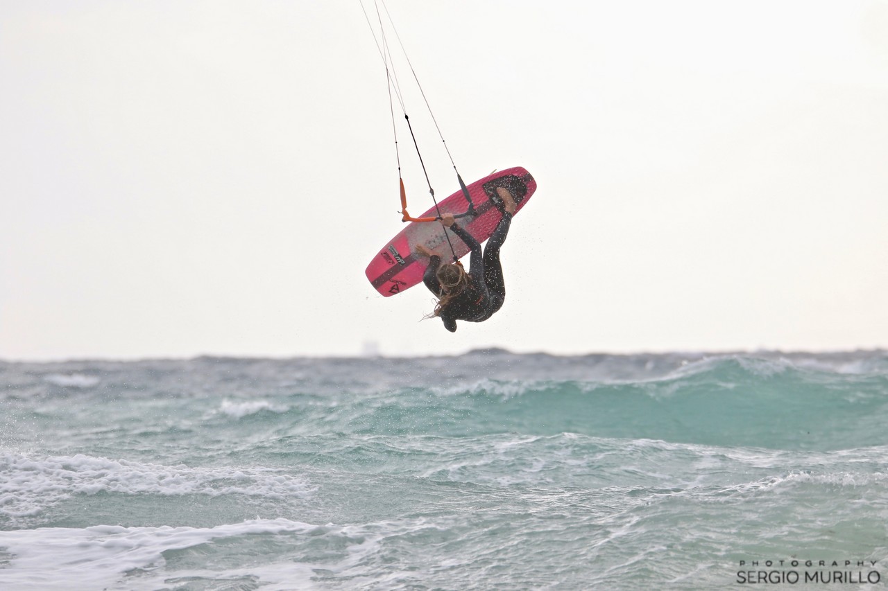 kitesurf strapless backroll