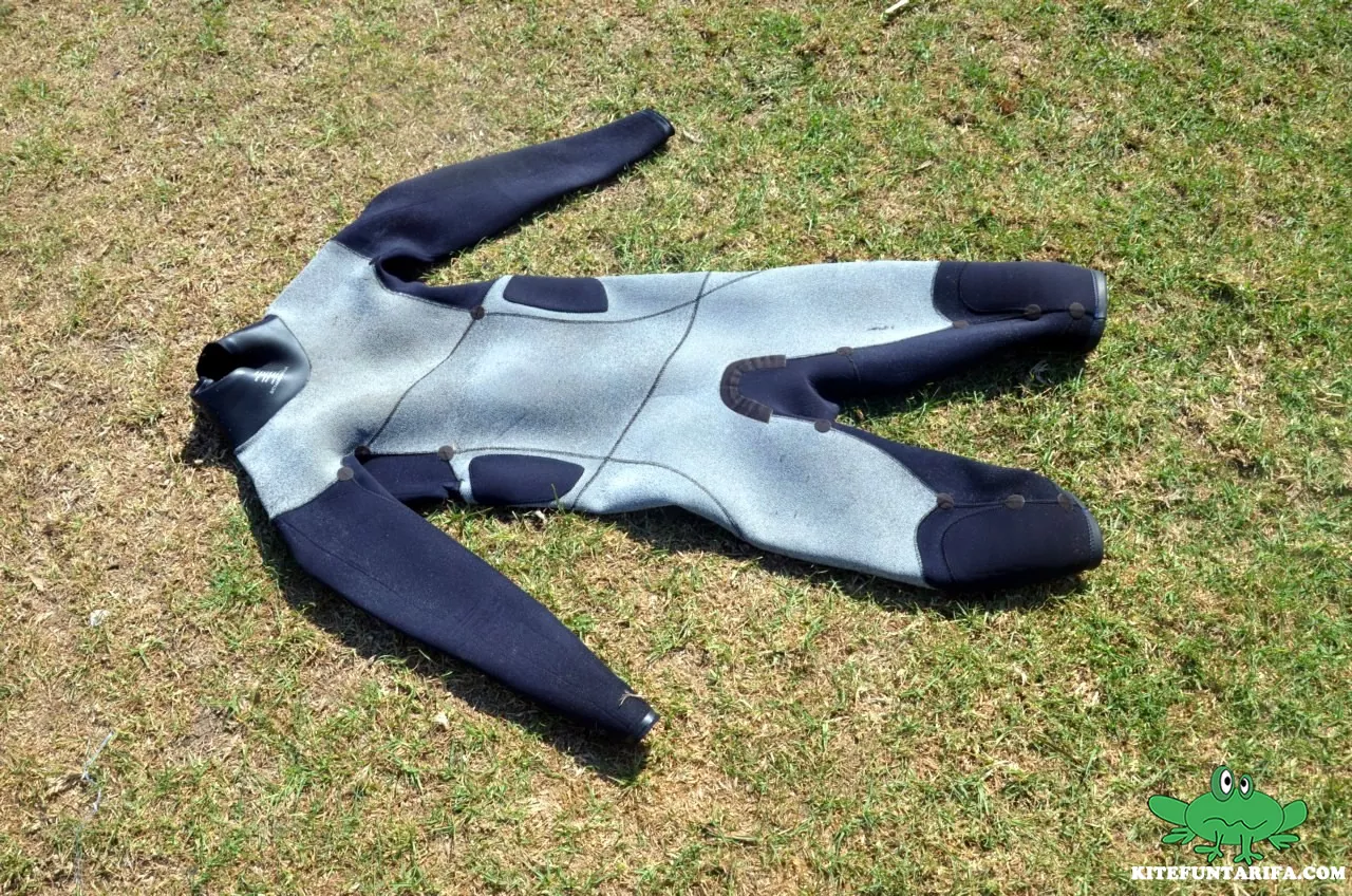 kitesurf wetsuit