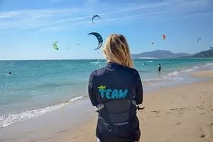 cours kite bien organisés tarifa
