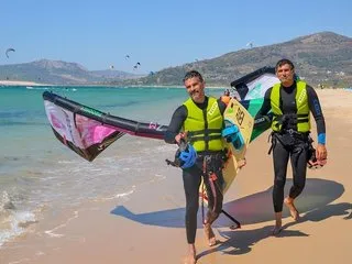 groupe  kitesurf courss tarifa
